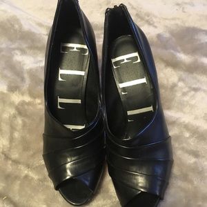 3️⃣for2️⃣5️⃣ BNWOT ELLE Black Peep Toe Heels